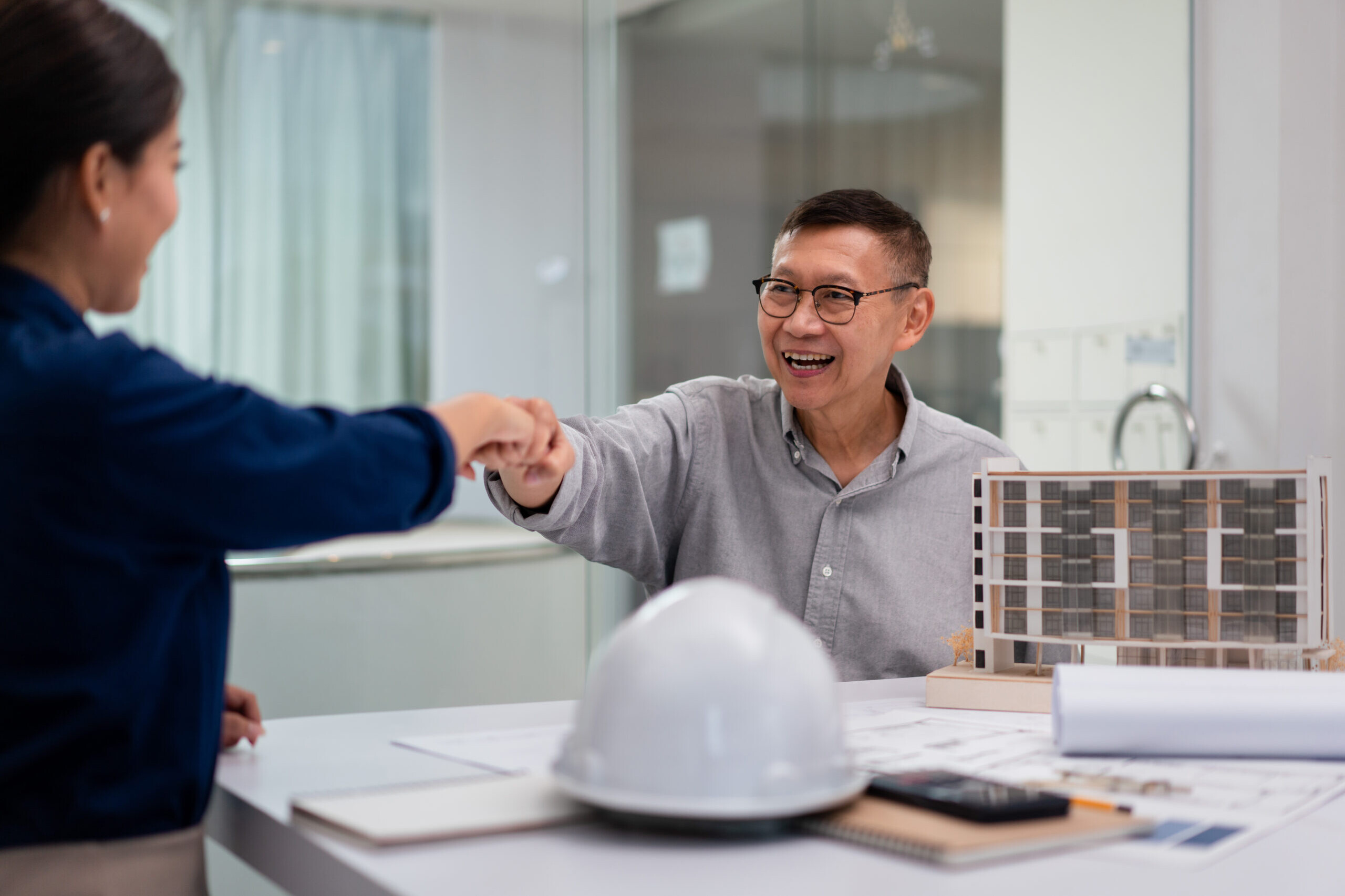 qui-participe-à-la-réunion-de-chantier